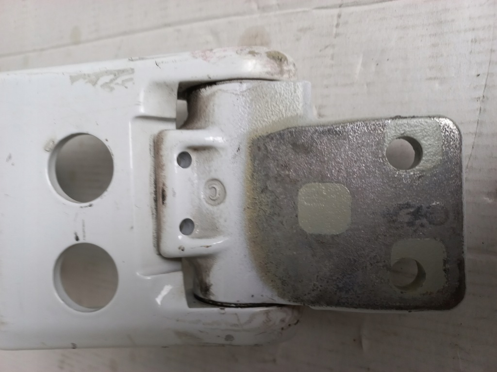 фото №8, Sprinter 907 петля задние дверь задняя задний