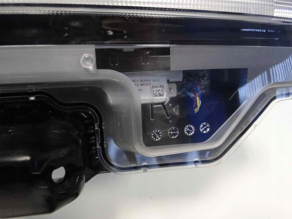 фото №7, Mazda mx30 mx 30 лампа правая противотуманная фара led drl