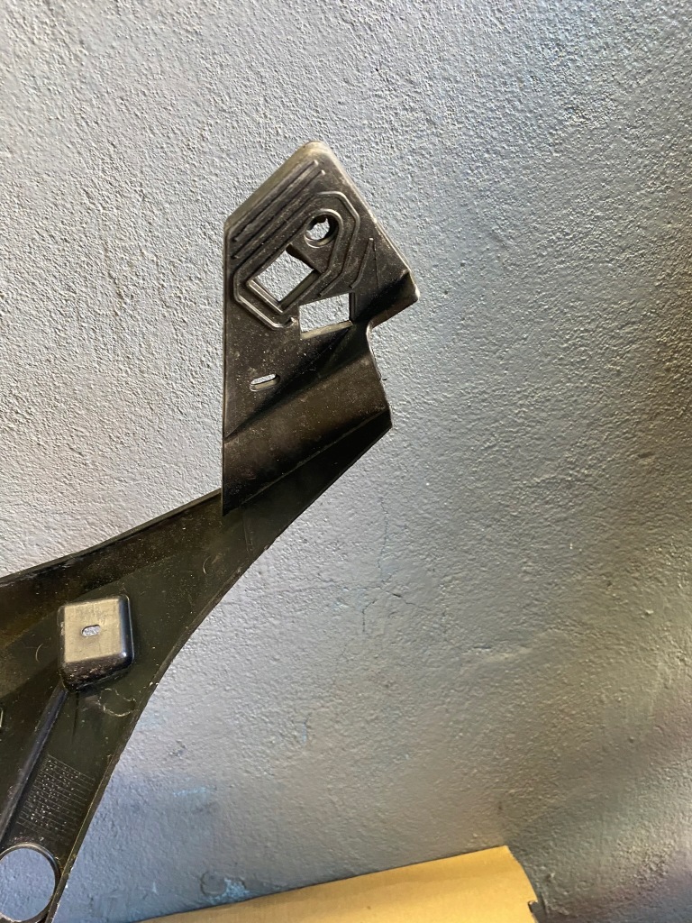 Peugeot 3008 ii 5008 решётка радиатора усилитель решетка поперечина перед 9815317777 Доставка