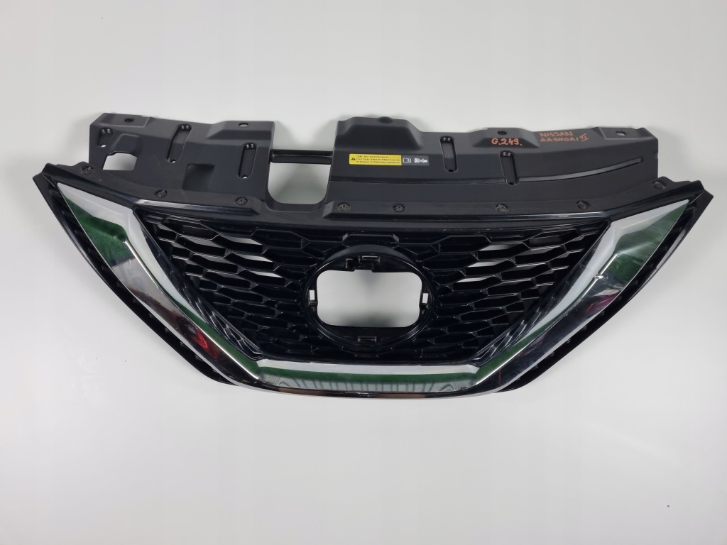 Nissan qashqai j11 рестайлинг  решётка  решётка радиатора 62398-hv80a в Украине