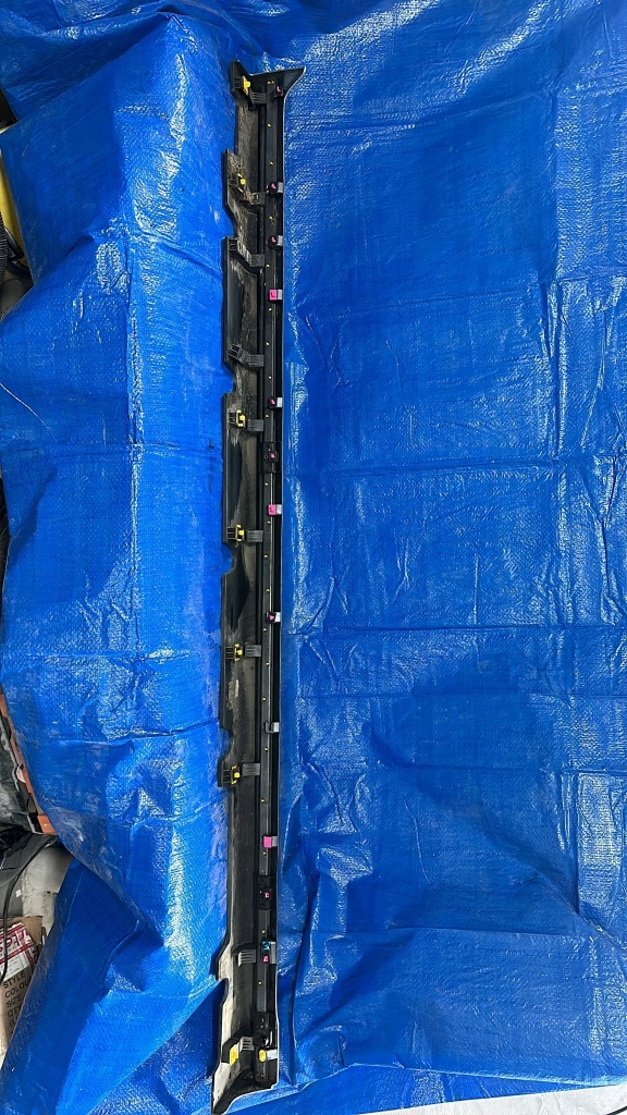 фото №3, Hyundai ioniq 2021- накладка порог правая