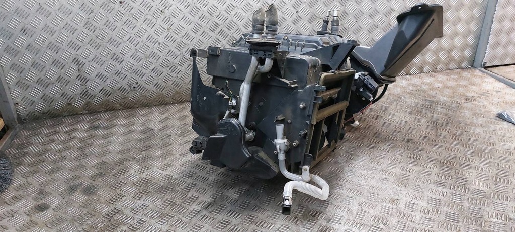 фото №9, Корпус обігрівача toyota corolla verso ii 87050-0f050 87130-0f040