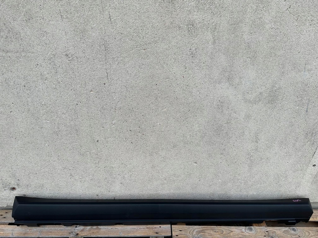 фото №1, Порог молдинг порог правый mercedes glk w204 полный