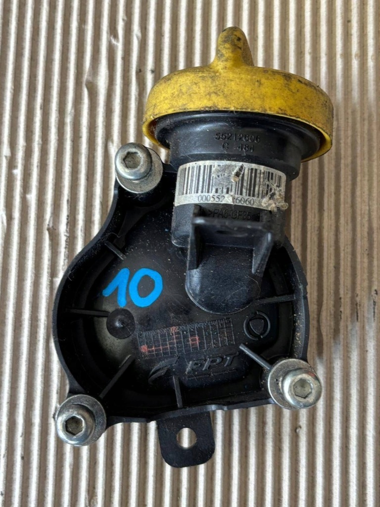 Купить Lancia delta 1995 крышка заливной масла