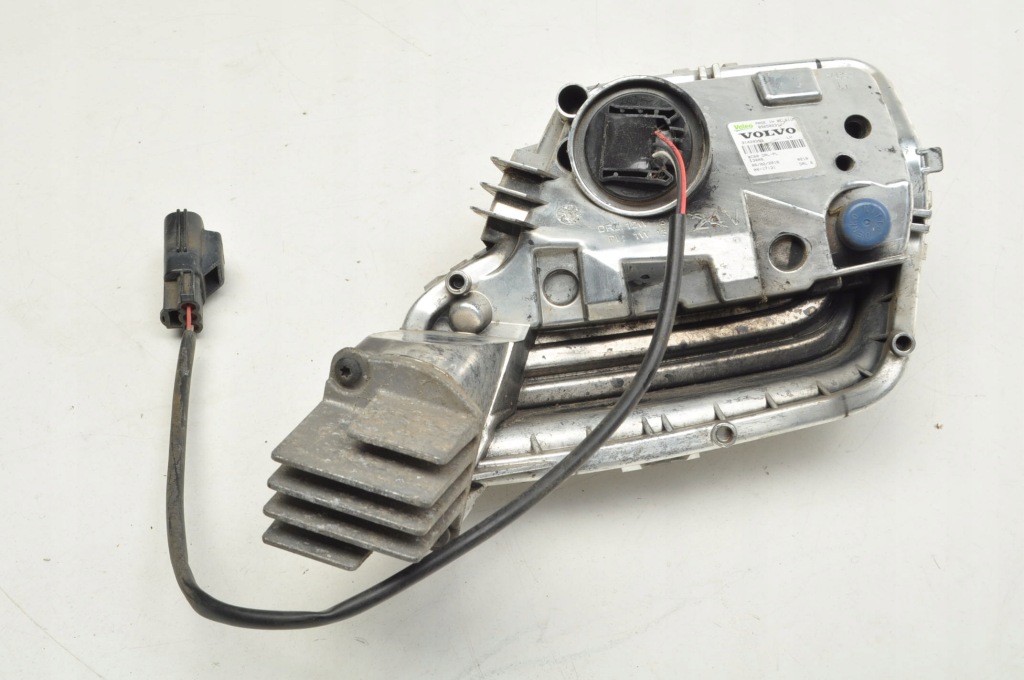 Volvo xc60 1 противотуманная фара левый led 31420393 Недорого