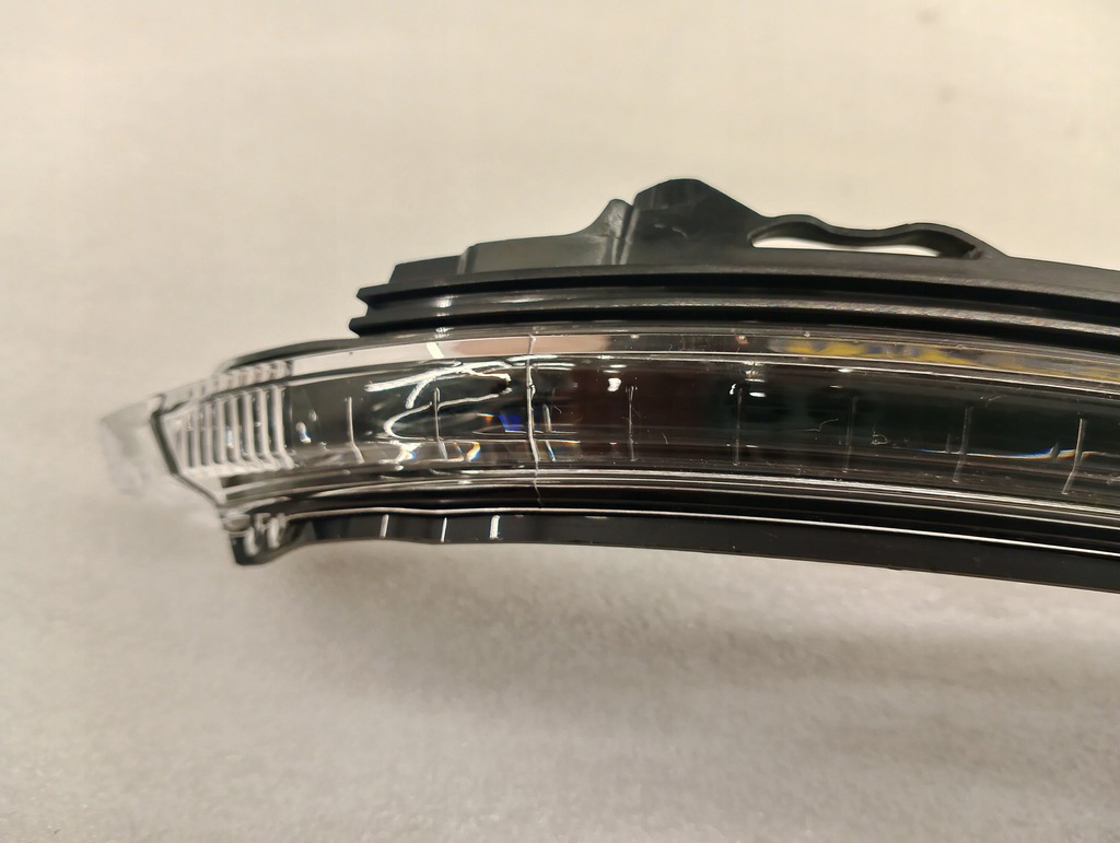 фото №9, Поворотник дзеркало правий audi tt r8 tts 8s0