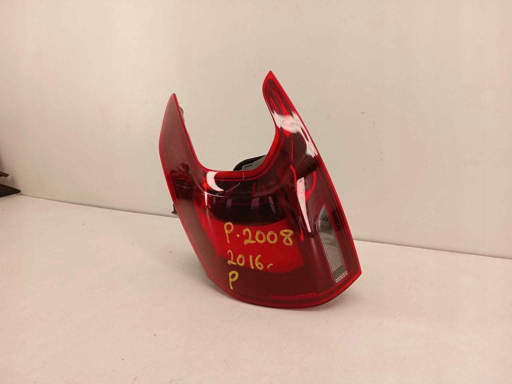 фото №1, Лампа права задня peugeot 2008 13-16
