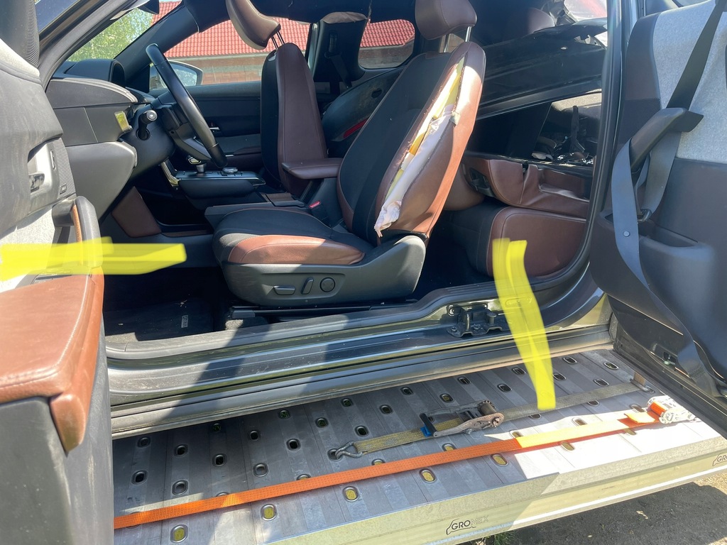 фото №1, Mazda mx-30 порог левый блок двигателя