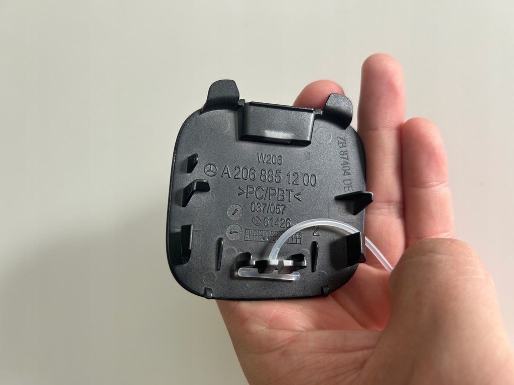 фото №12, Mercedes klasa c w206 sedan стандарт 21- заглушка фаркоп задняя оригинал