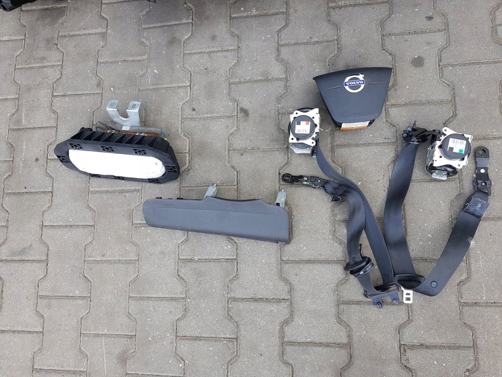 фото №5, Volvo v40 ii 12-19r панель приладів приладова консоль подушки безпеки подушка безпеки ремені