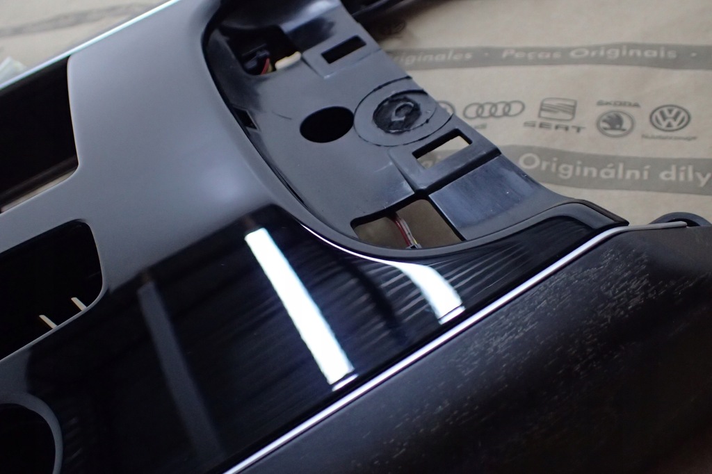 фото №5, ^^ audi a8 d4 4h панель тунель середній 4h1864348