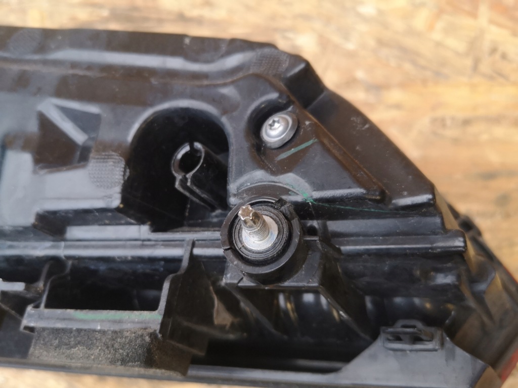 Audi q5 80a фара правий задній full led matrix Зі Шроту