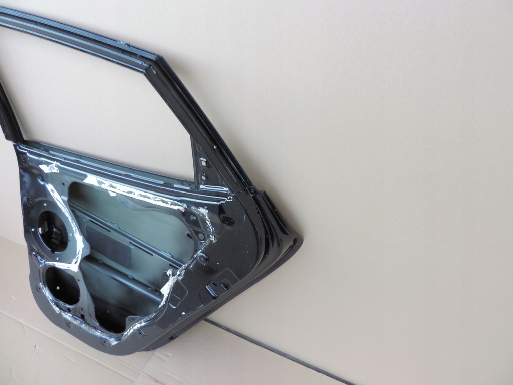 фото №11, Правое задние дверь hyundai ix35 ix-35