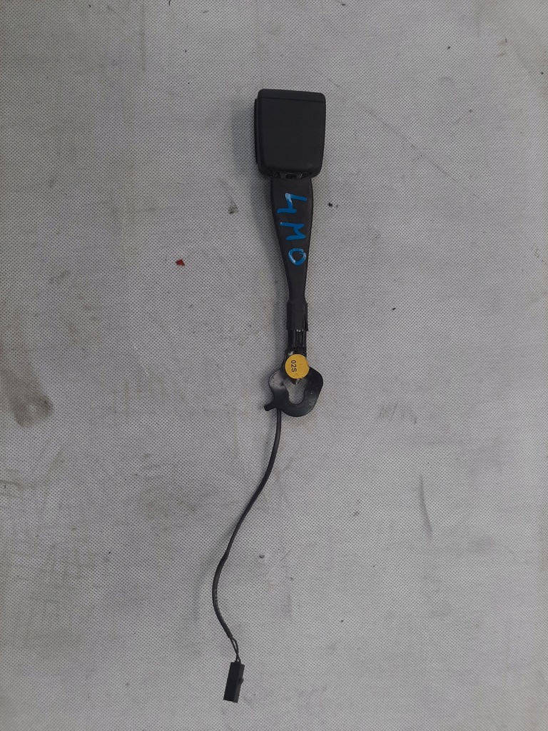 фото №1, Audi q7 4m клипса поперечина безопасности 4m0857755d