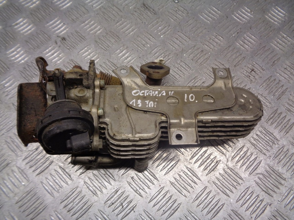 фото №1, Радиатор выхлопных газов skoda octavia ii 1.9 tdi 038131513ad