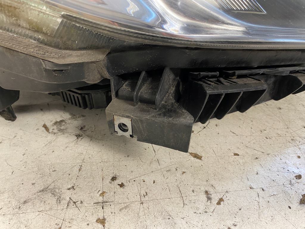 фото №7, Nissan leaf i лампа правый перед led eu