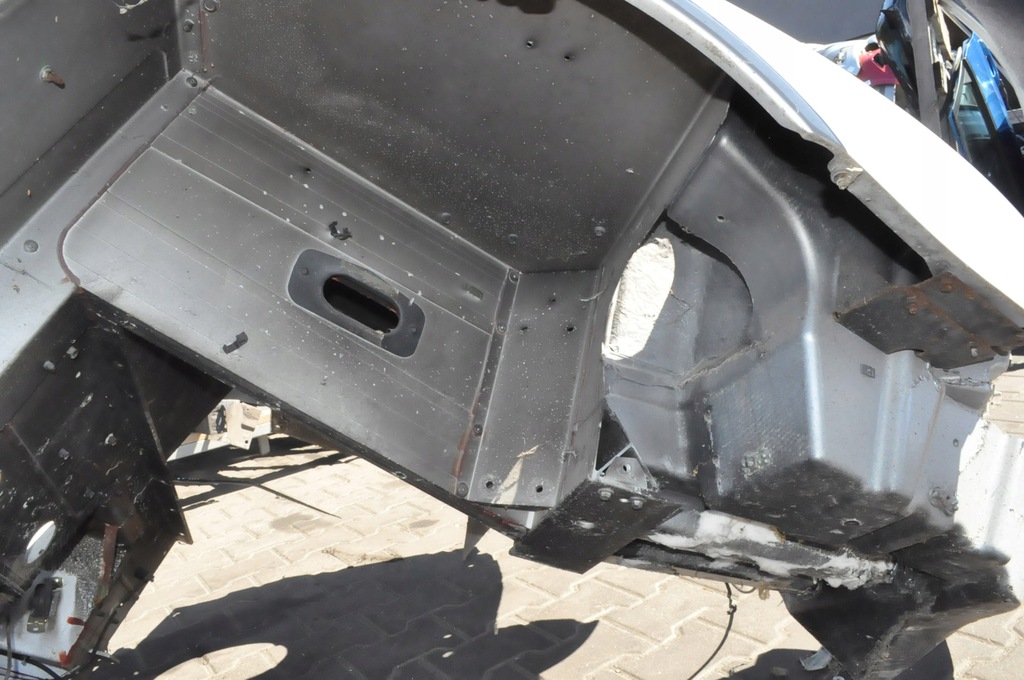 фото №13, Aston martin vanquish i vantage 2004r чверть крила лівий задня задній