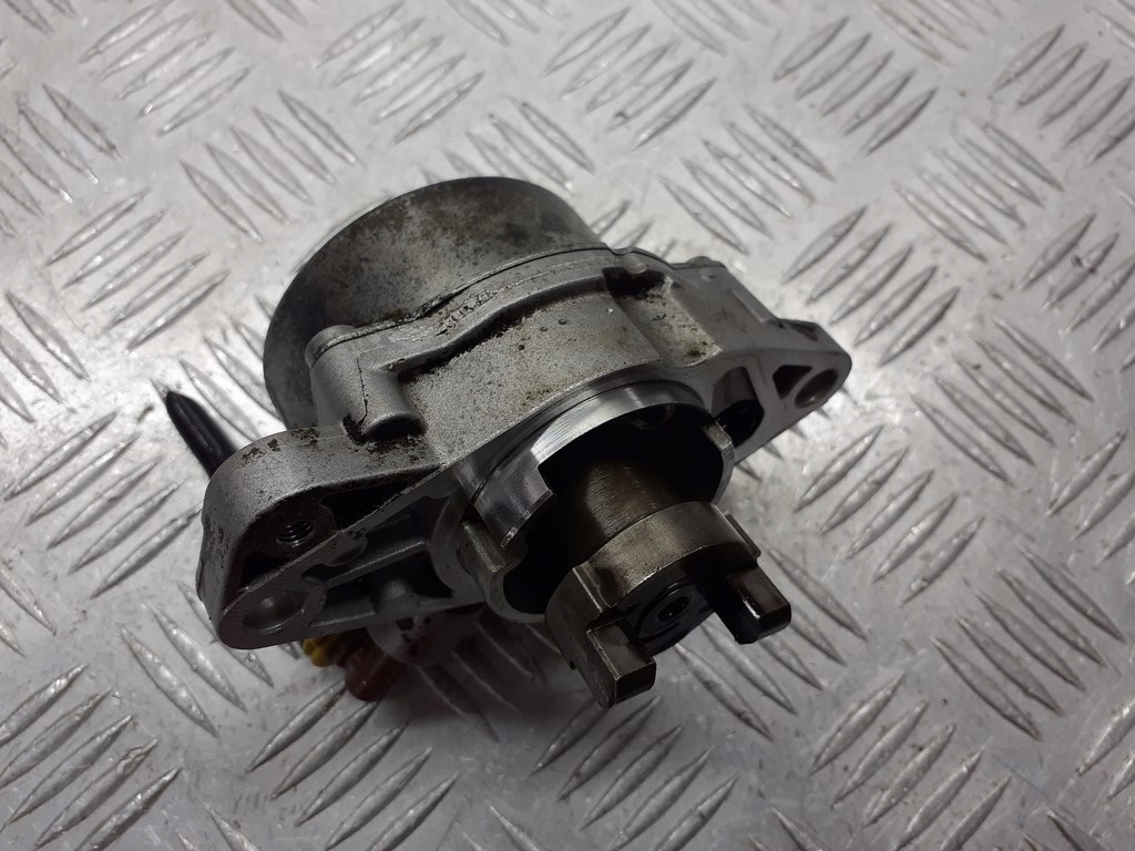 Купити Насос вакуум вакуум opel corsa d 1.3 cdti