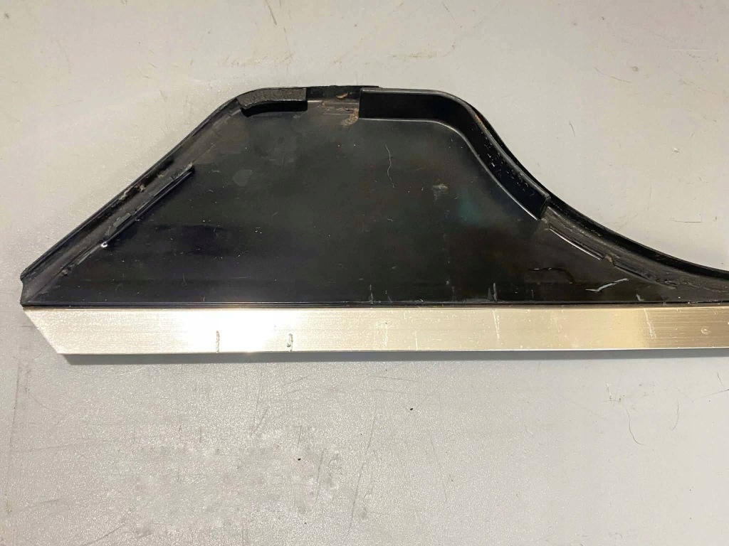 Mercedes-benz c123 coupe захист молдинг поперечина czarna в Україні