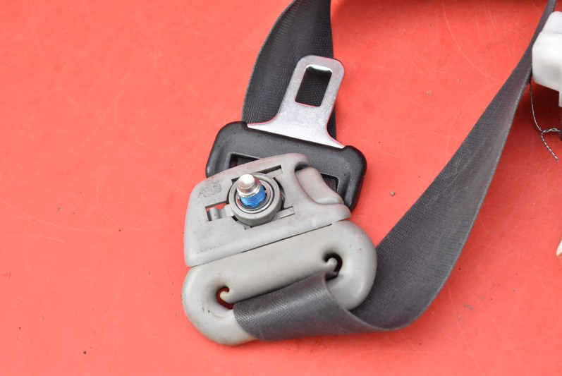 фото №9, Pas безопасности правый перед eu tk-ab2-es100 subaru impreza 2 ii 00-02