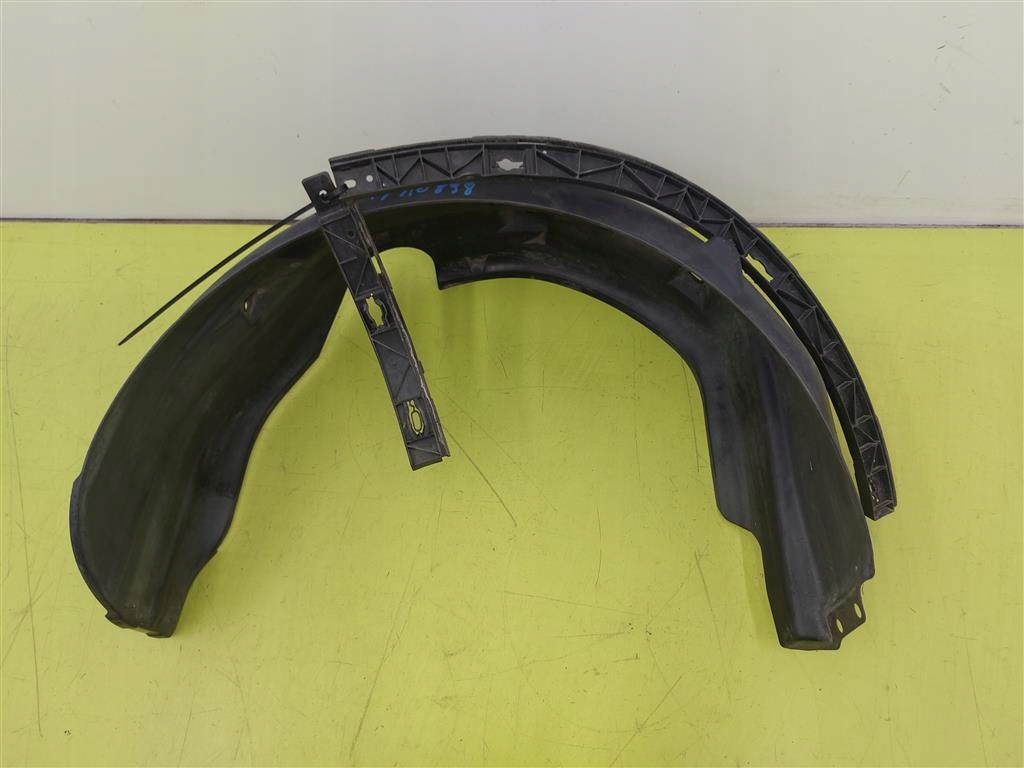 Купити Підкрилок праве задні задня напрямна бампера smart forfouri 2004-2006