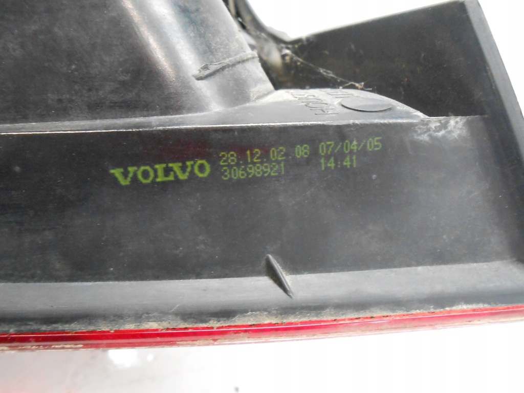 фото №8, Volvo v50 лампа задняя правая отсутствует вкладыш 30698921