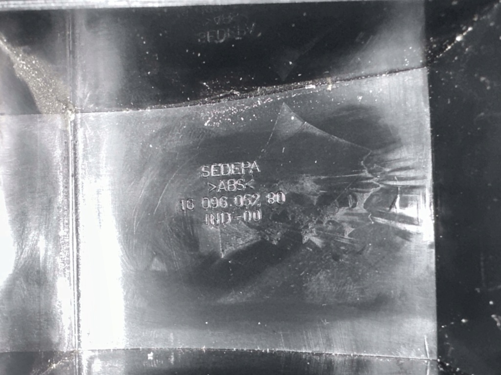 фото №10, Подлокотник средний ze бардачок peugeot 308 ii t9