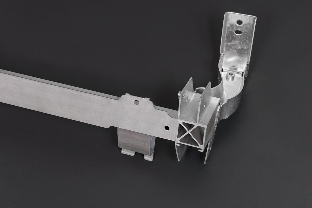 фото №6, Mercedes cla c117 w117 x117 2013-2019 балка нижняя pod радиатор a2466200019