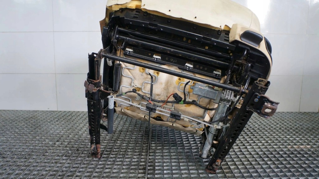 фото №8, Сиденье левый перед передний водителя кожа светлая bmw 5 e60 e61