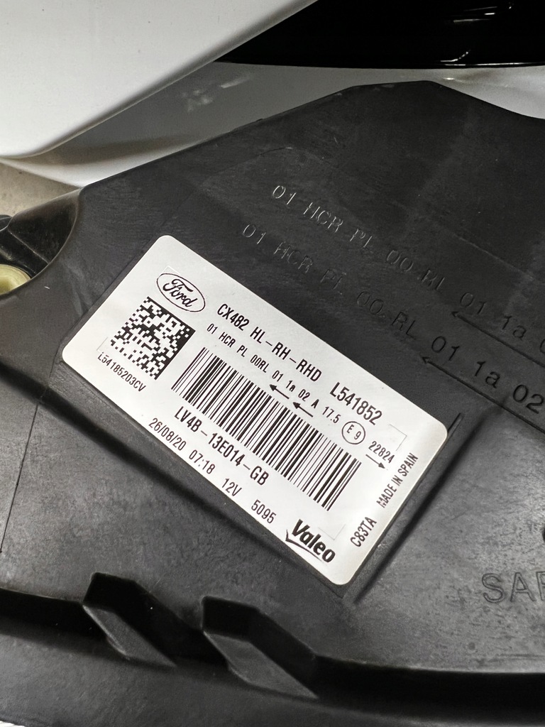 фото №6, Капот лампы перед радиатор st-line ford kuga mk3 frozen white