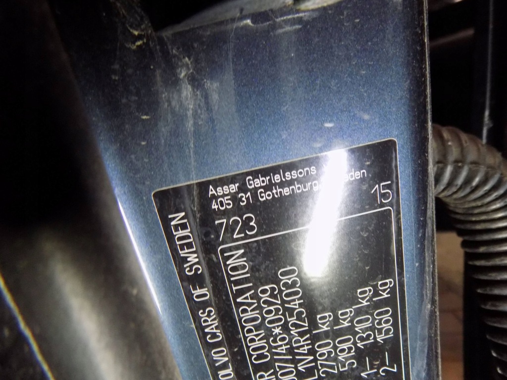 Купити Volvo xc90 2 крило молдинг ліве перед лак 723