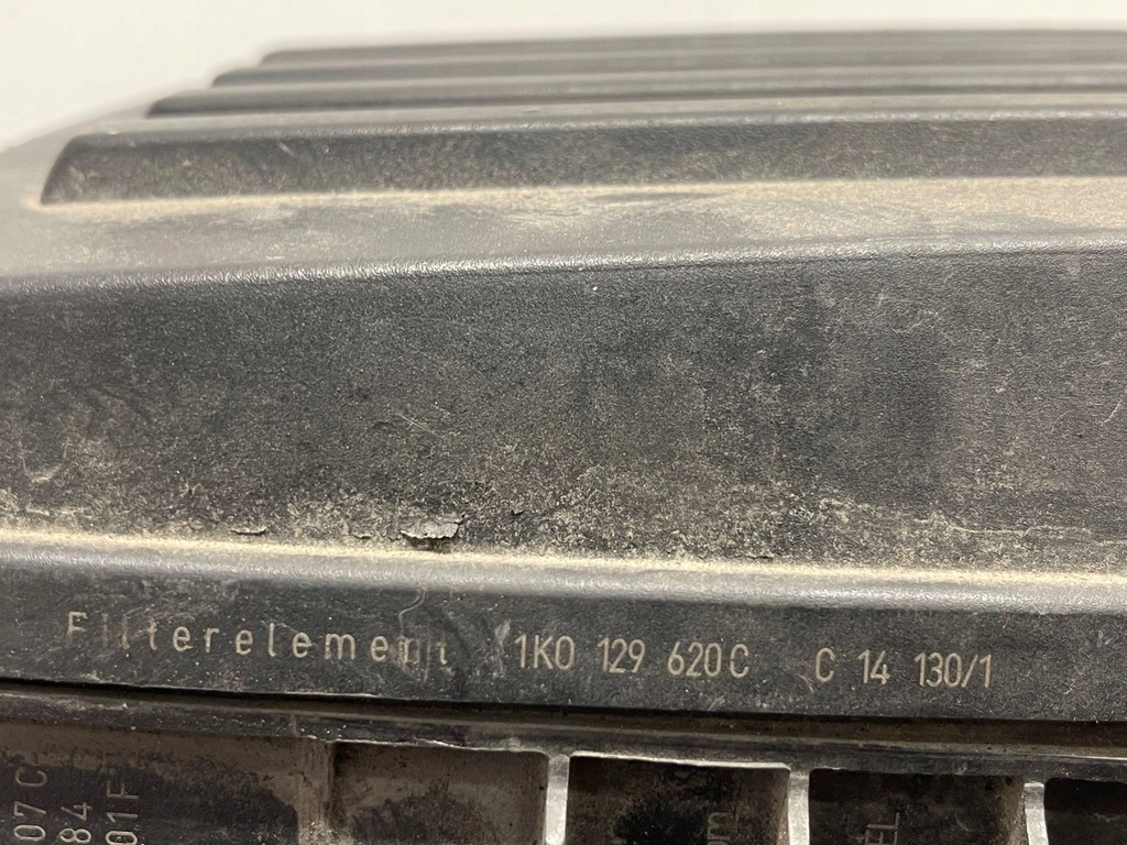 фото №6, Volvo xc70 2004 корпус фільтра повітря