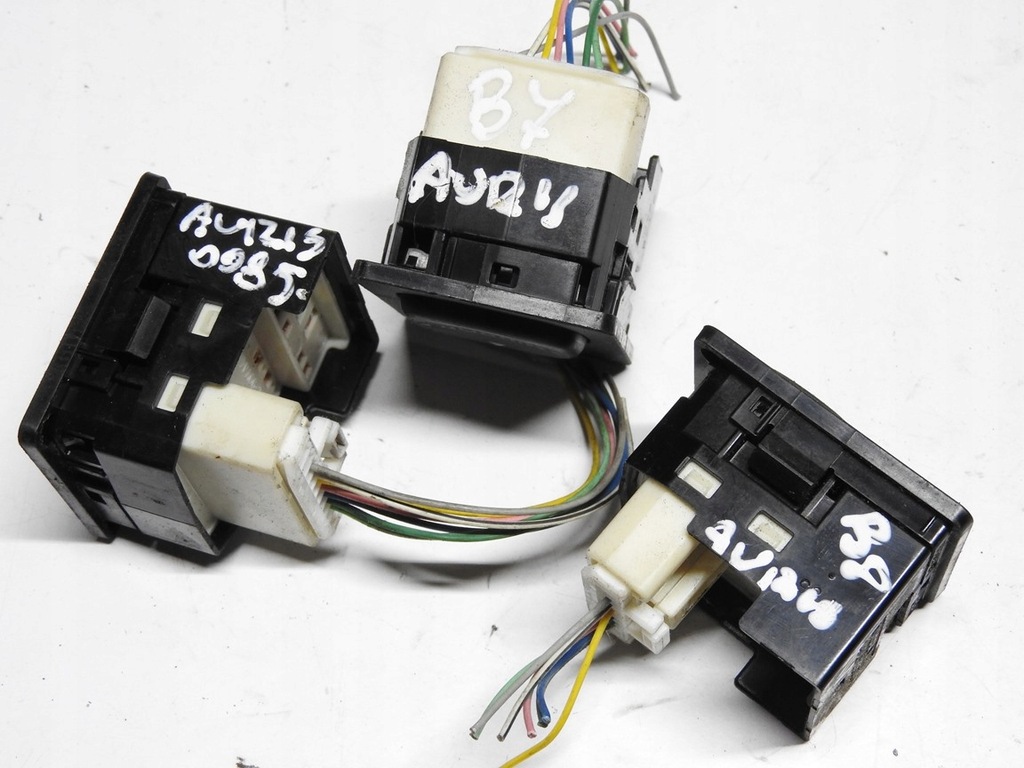 фото №16, Toyota auris i перемикач регулювання дзеркал 183574