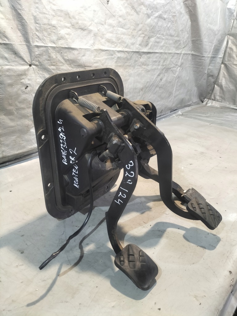 Педаль сцепления газа тормоза renault premium 450 dxi Доставка