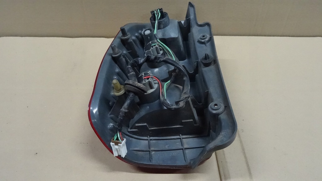 фото №5, Space star lift лампа правий задня mr913174