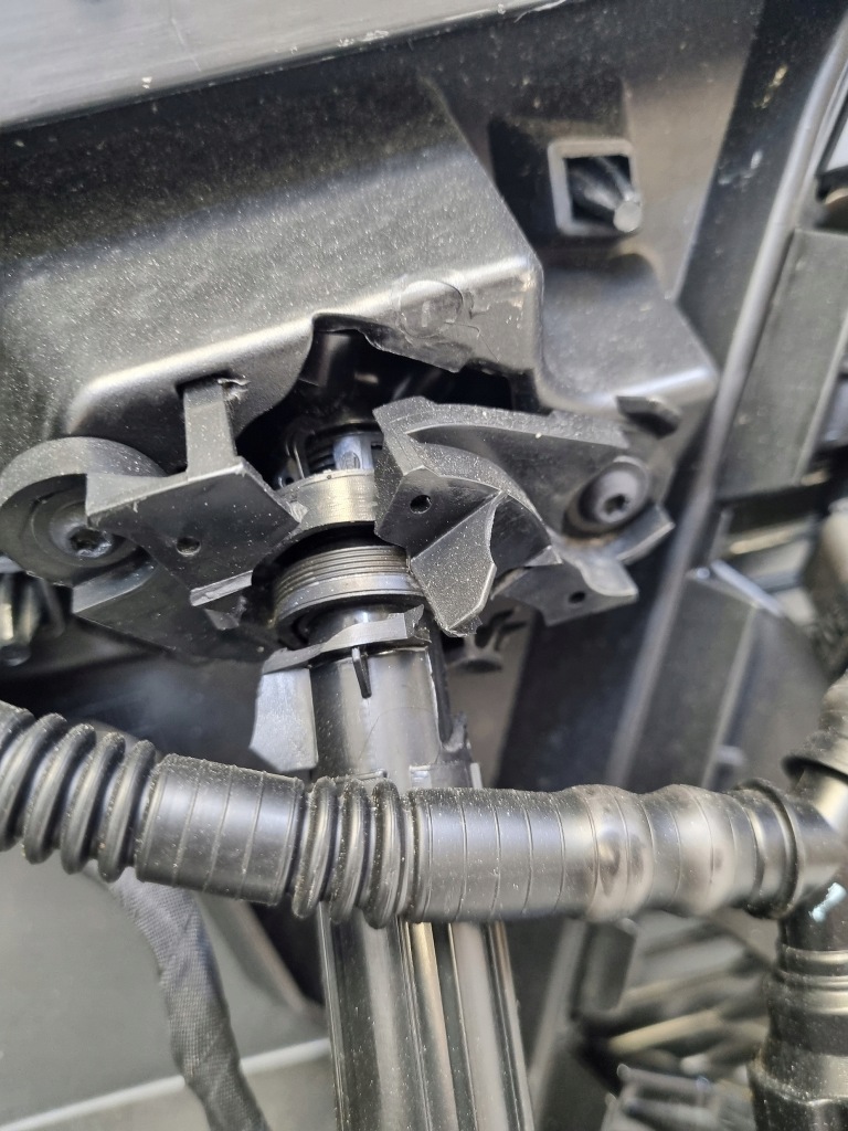 Audi q6 e-tron s-line 85h бампер перед передний Недорого