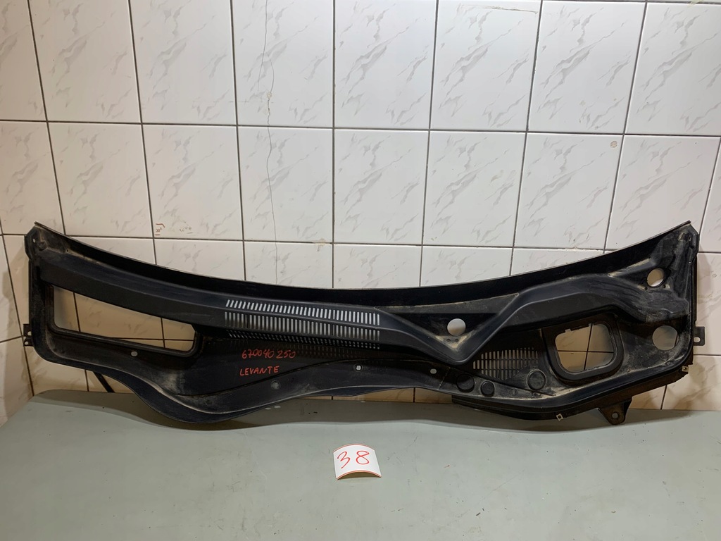 фото №7, Жабо maserati levante 670040250 оригінал