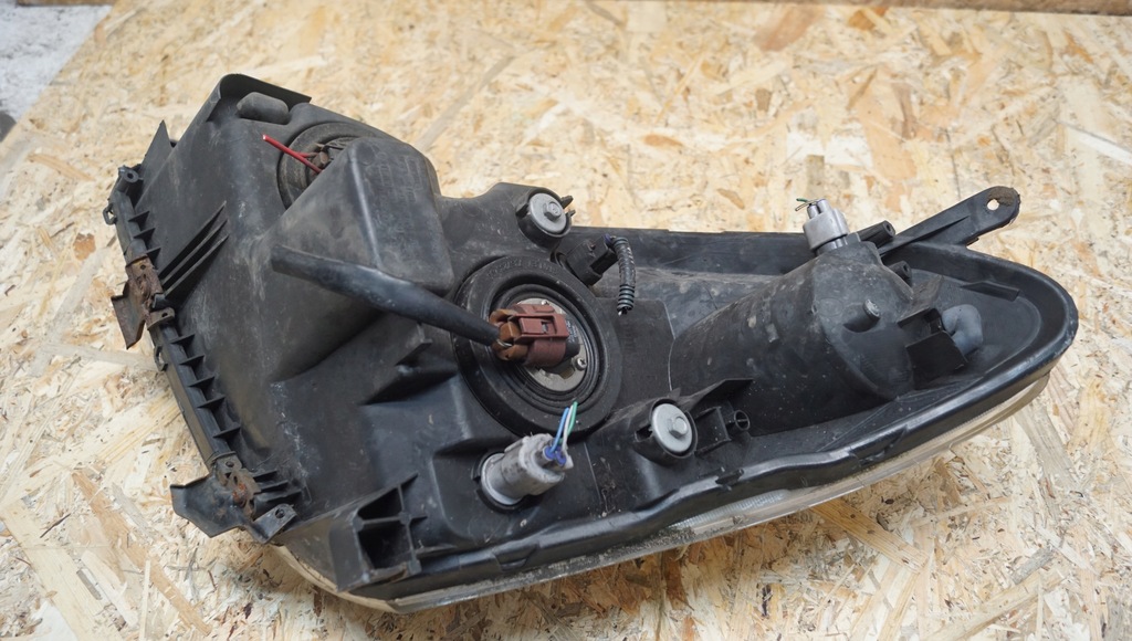 фото №11, Лампа правый перед toyota corolla verso ii