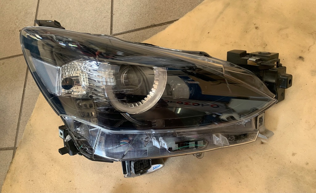 фото №1, Лампа права перед mazda 2 iii lift 2019- 13 pin