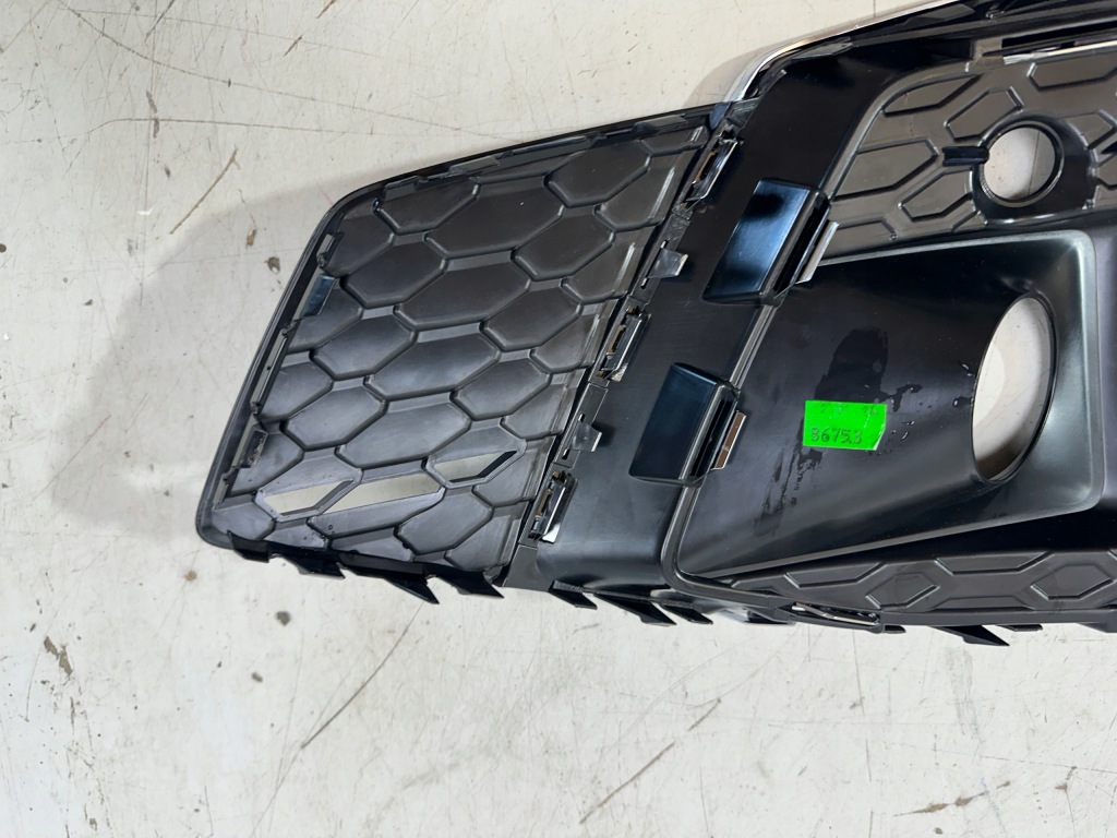 Решётка бампера правый  audi a5 рестайлинг  s-line 8w6 8w6807682t Доставка