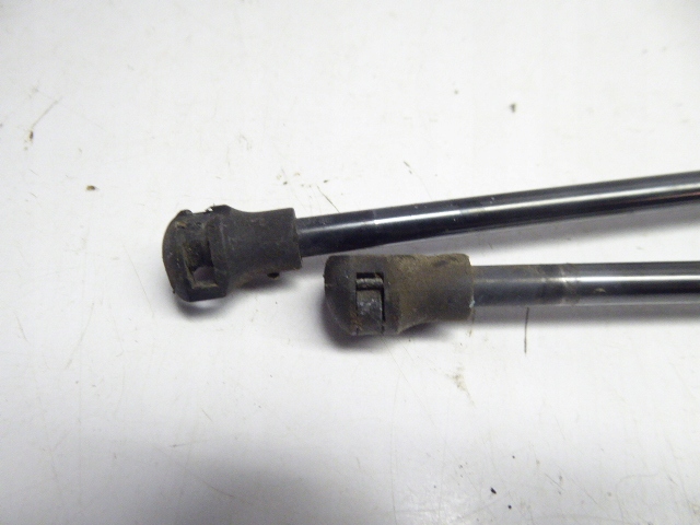 фото №3, Peugeot 307 2.0 hdi амортизатори кришки kpl задня hb 5d