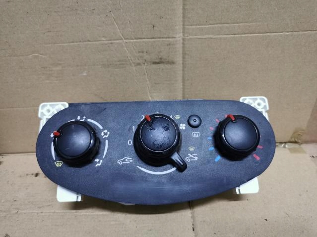 фото №1, Панель обдув renault twingo ii 07-14 eu