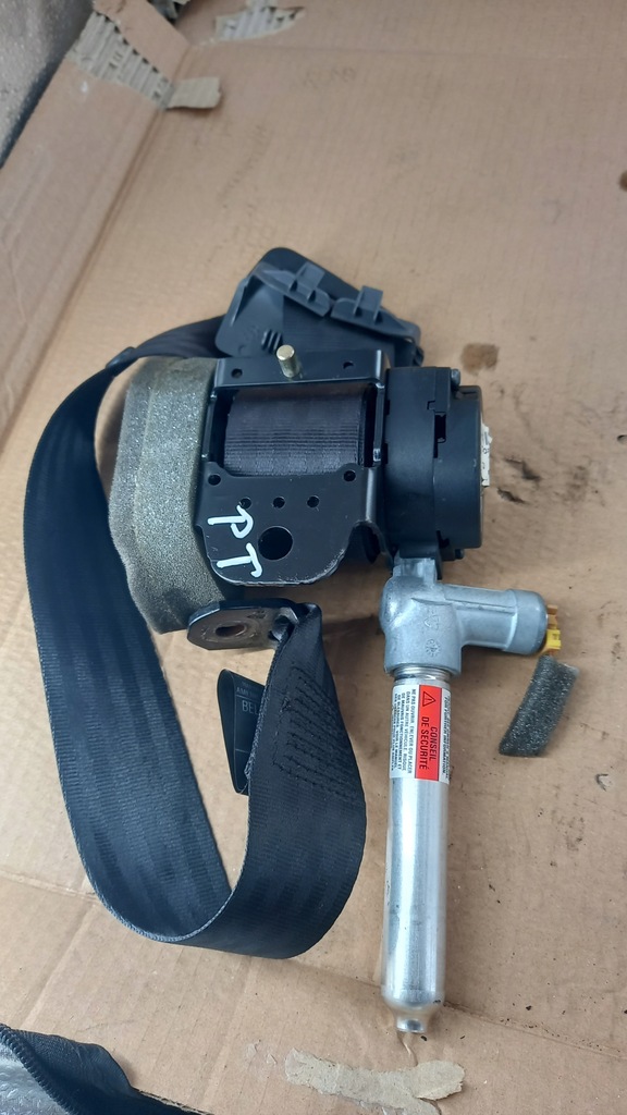 фото №1, Pas правый задняя volvo s40 04r ii