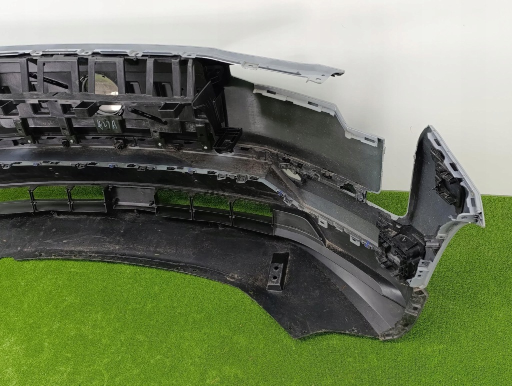 фото №14, Volvo ex30 бампер перед передний усилитель задние