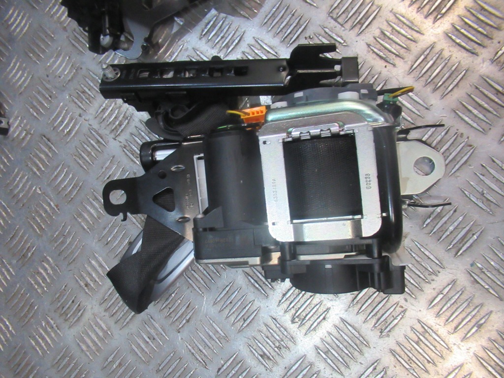 фото №7, Mercedes s-klasa w222 панель приладів консоль ремені подушки безпеки шкіра прострочена orginal