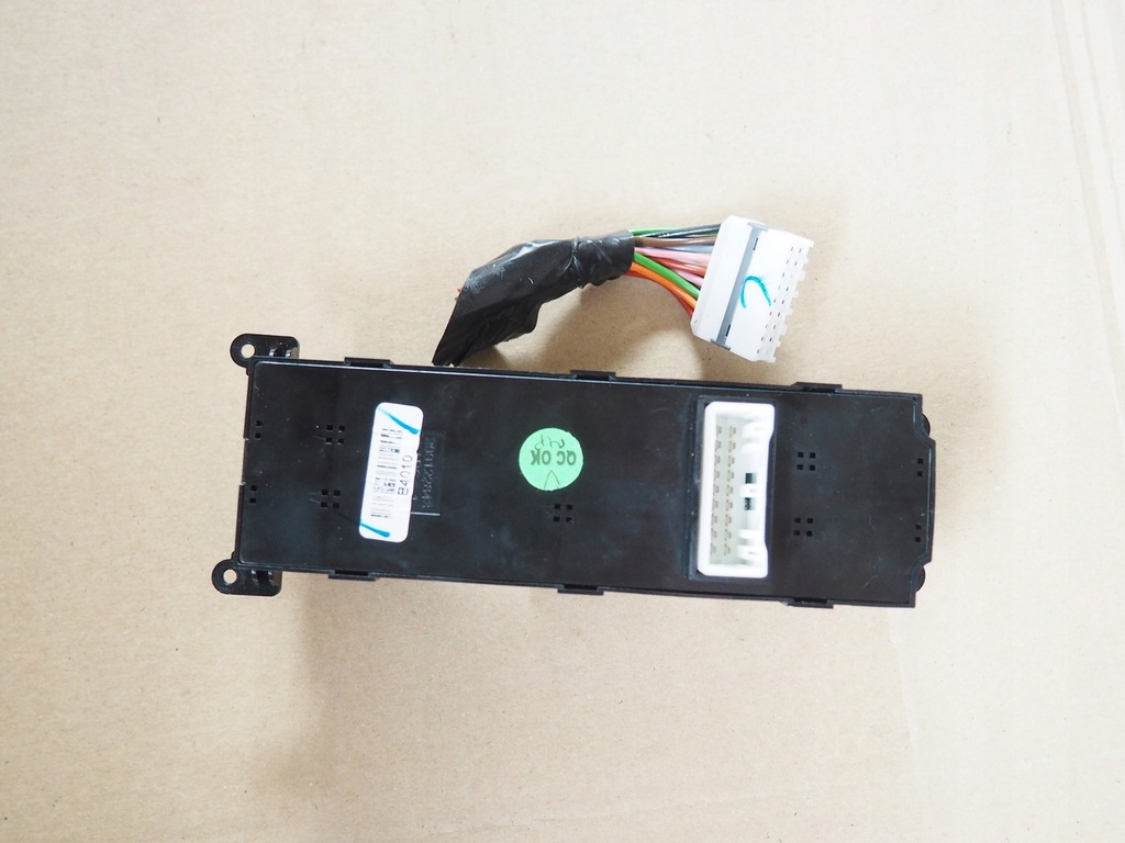 фото №6, Hyundai i10 ii 2013-19 панель перемикач вікон 299122840 299122843