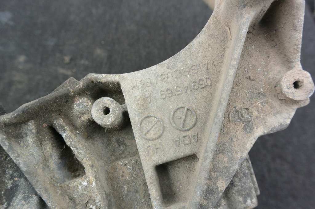 фото №6, Кронштейн генератора 3.0 tdi audi q7 4l vw touareg 7l