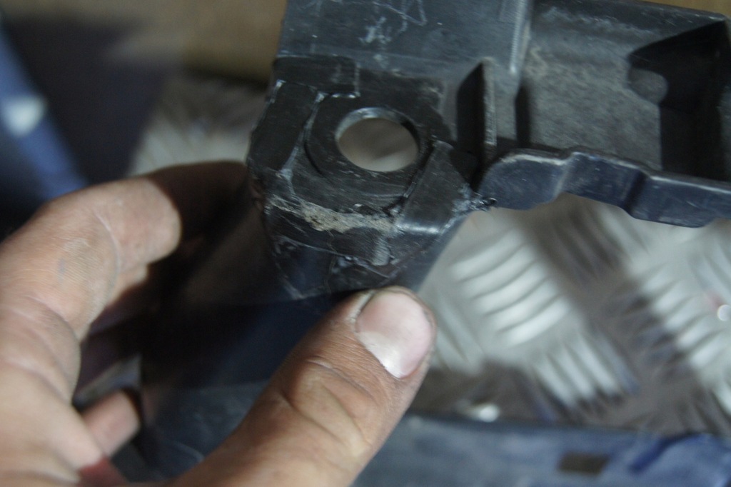 фото №10, Усилитель верхний бампера перед peugeot 308 t9