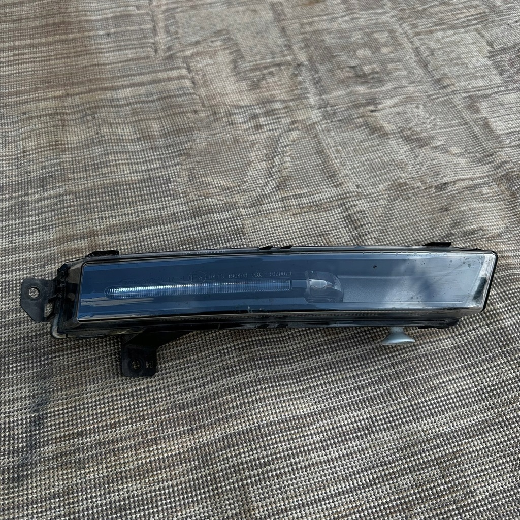 фото №1, Противотуманная фара правый led jaguar range rover land f-pace velar jpla15200ae