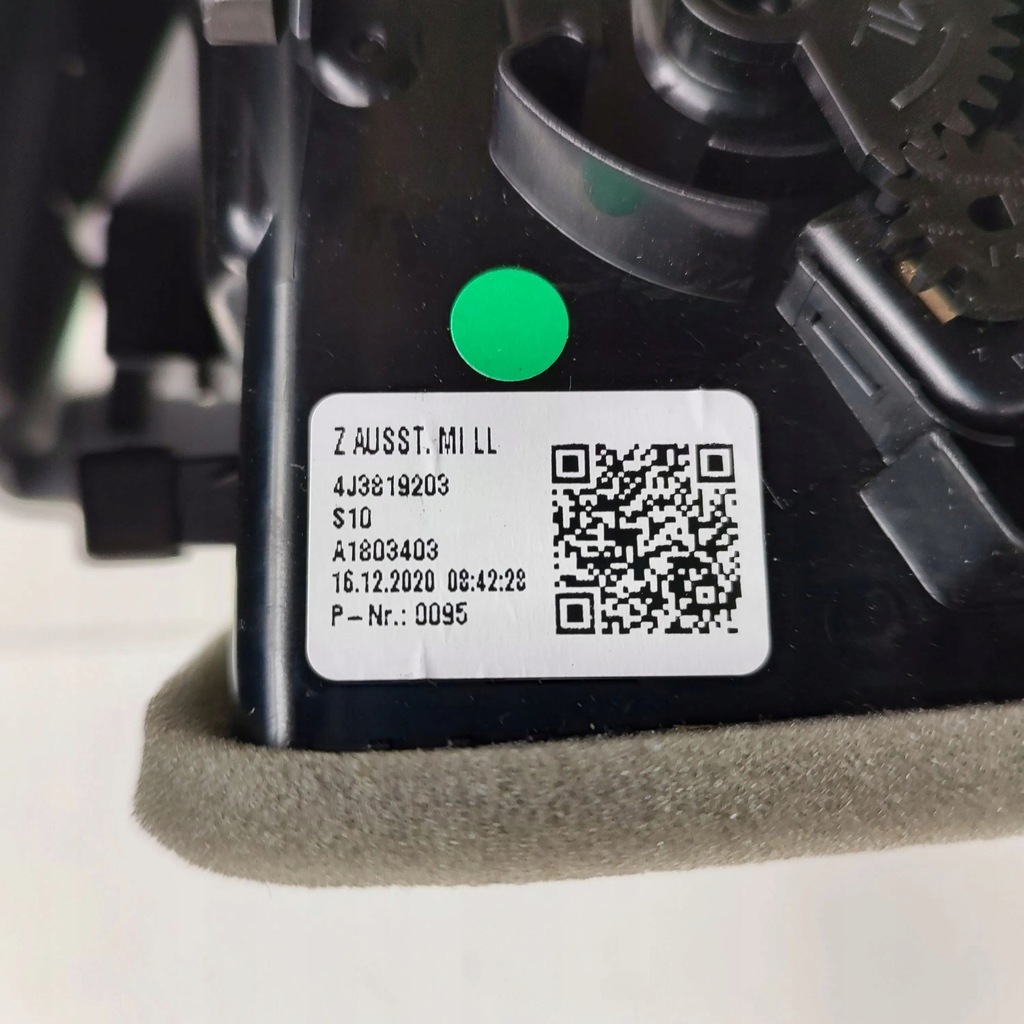 фото №9, Audi e-tron gt 2022 форсунки / ґрати обдув панелі приладової панелі